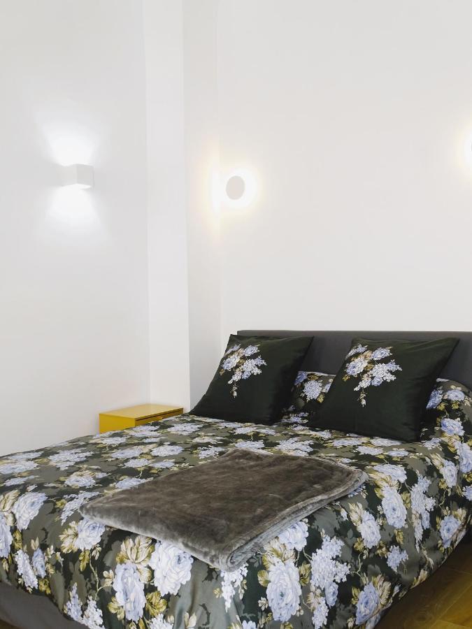 Augustins Fountain Studio Cosy Aix Centre Historique A 3 Minutes De Cours Mirabeau -Wifi-Smart Tv-Rue Calme Aix-en-Provence Eksteriør billede