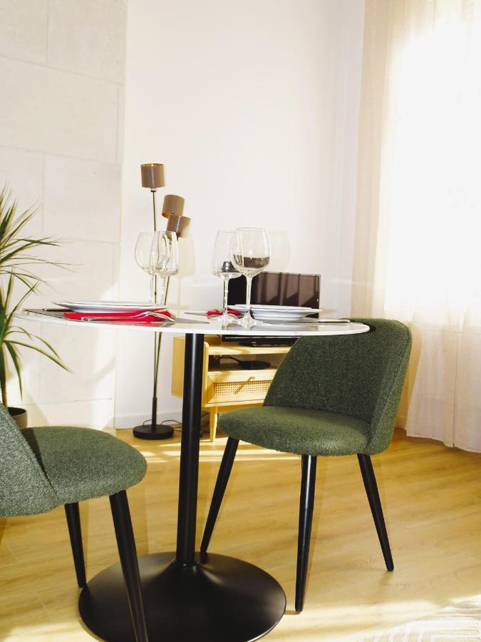 Augustins Fountain Studio Cosy Aix Centre Historique A 3 Minutes De Cours Mirabeau -Wifi-Smart Tv-Rue Calme Aix-en-Provence Eksteriør billede