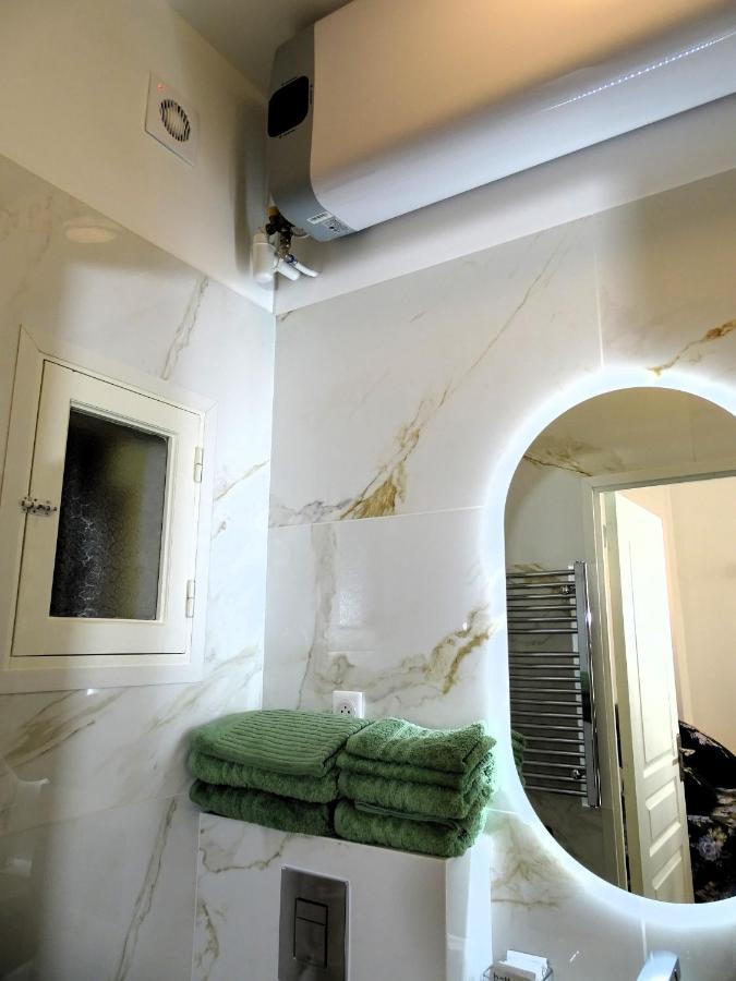 Augustins Fountain Studio Cosy Aix Centre Historique A 3 Minutes De Cours Mirabeau -Wifi-Smart Tv-Rue Calme Aix-en-Provence Eksteriør billede